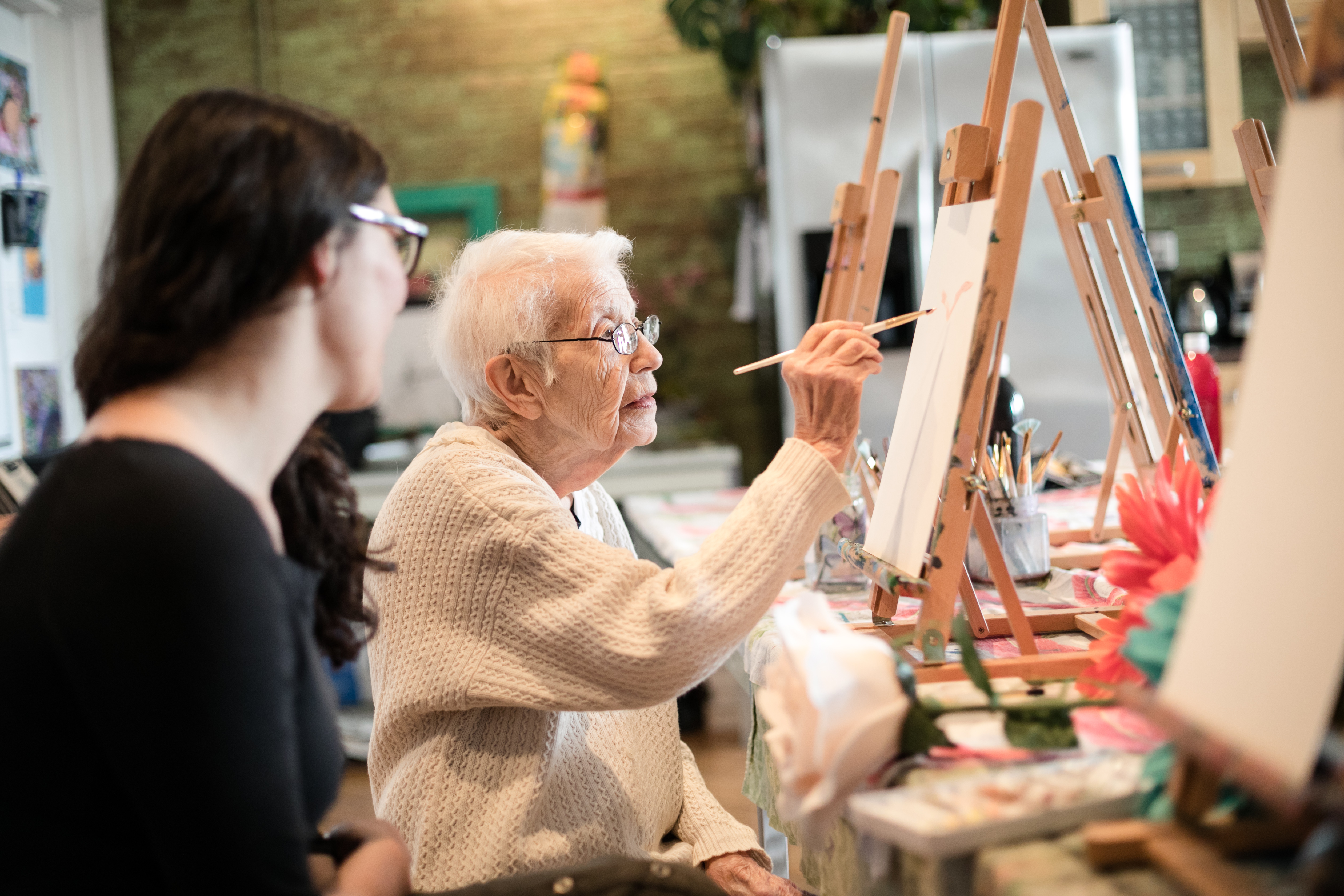 Physical Benefits of Arts and Crafts for Elderly Adults
