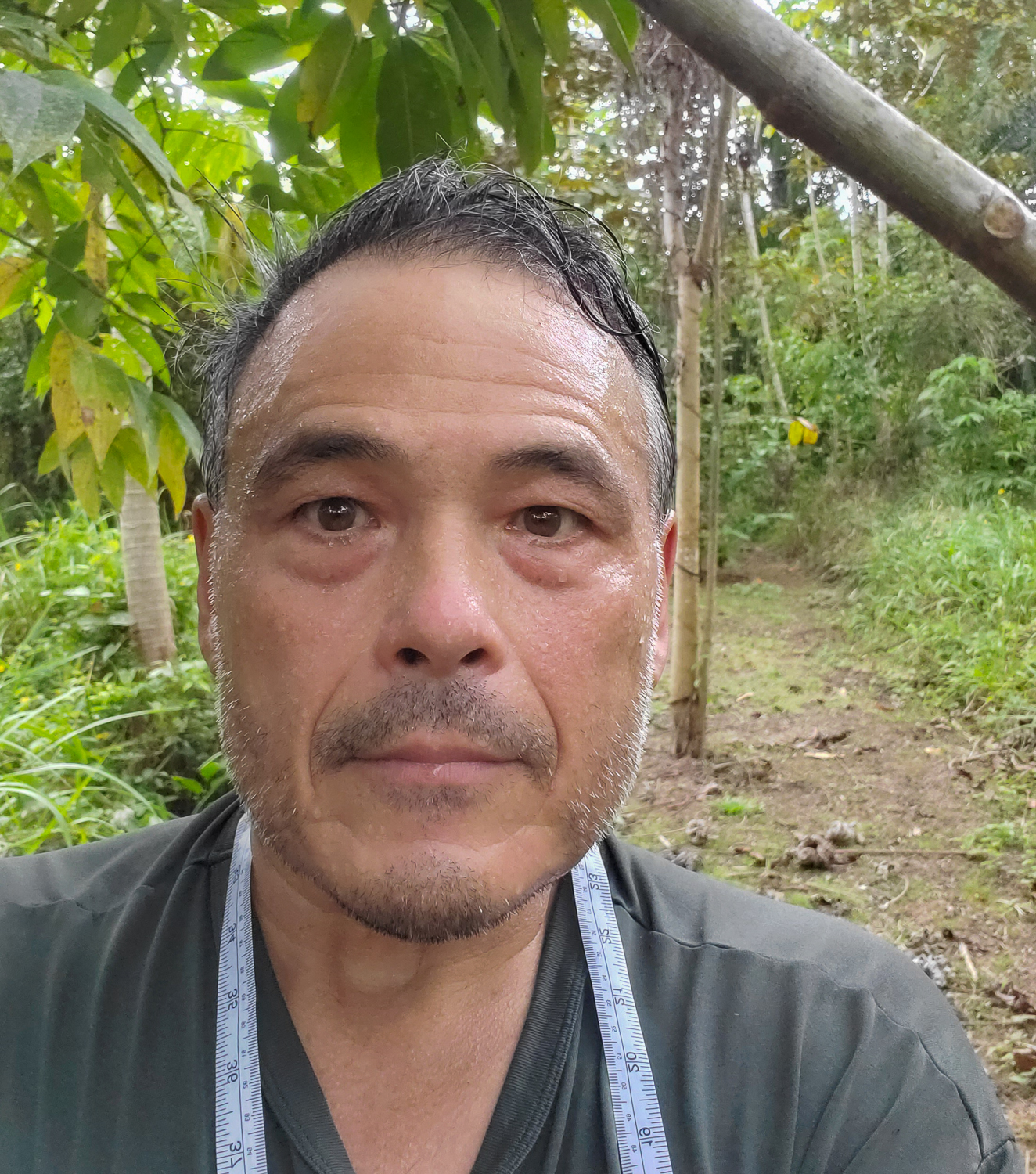 David Morimoto selfie in the forest of Costa Rica