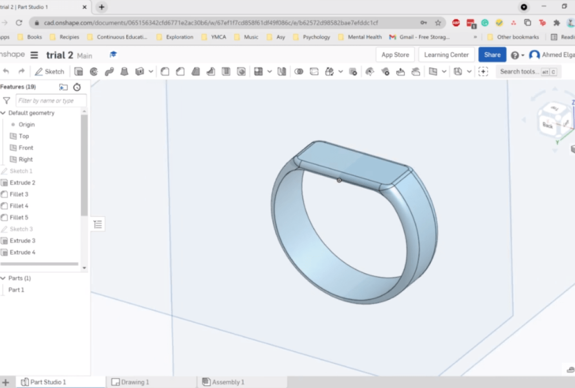 3D digital model of the i-care smartwatch.