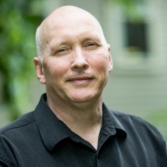 Headshot of Professor Stephen Haven