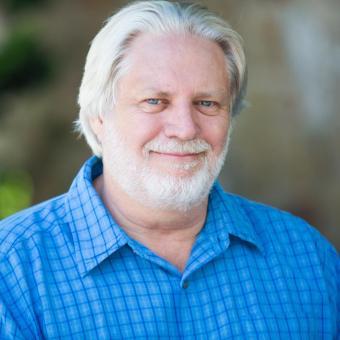 Headshot of Andrew Olendski