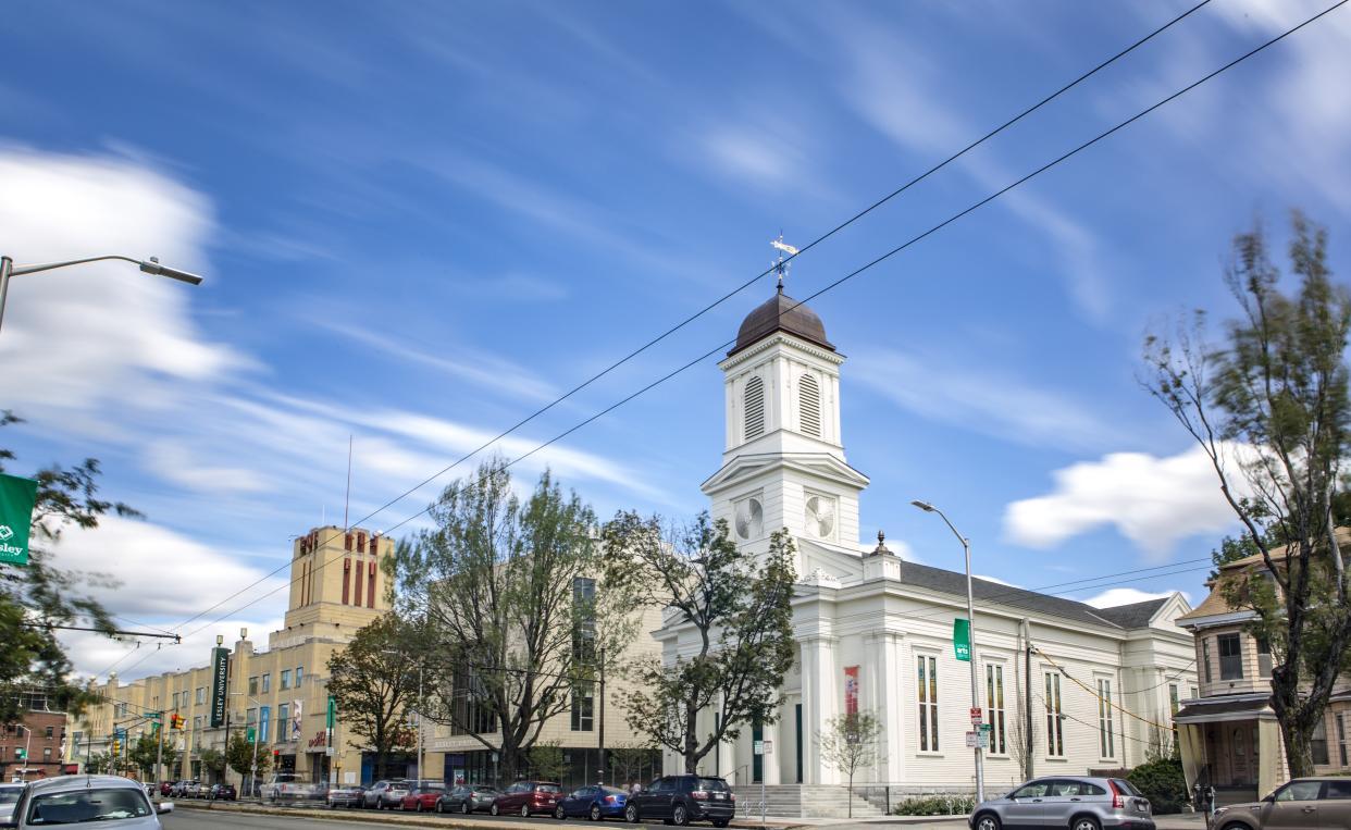Photo of Lunder Arts Center and University Hall on Massachusetts Avenue.