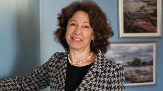 Janet Steinmayer headshot