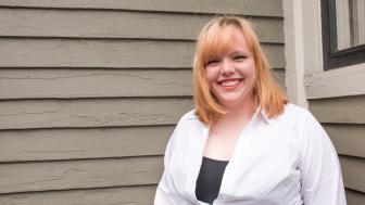 Leigh Kozak profile, outside.