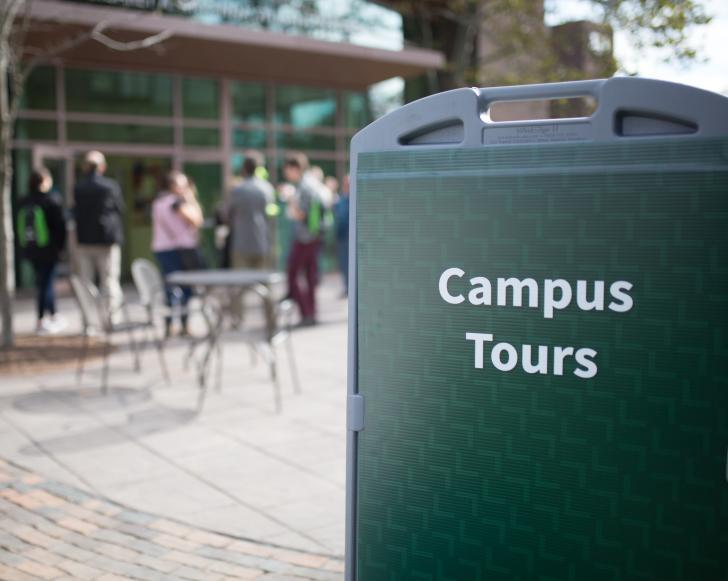 Lesley sign denoting campus tours