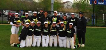 Team photograph of 2021-22 softball squad