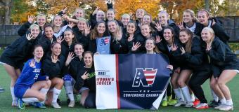 women's soccer champs team photo