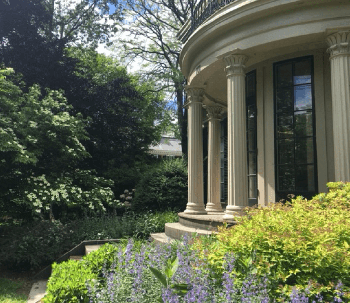 A photo of 101 Brattle on the South Campus.