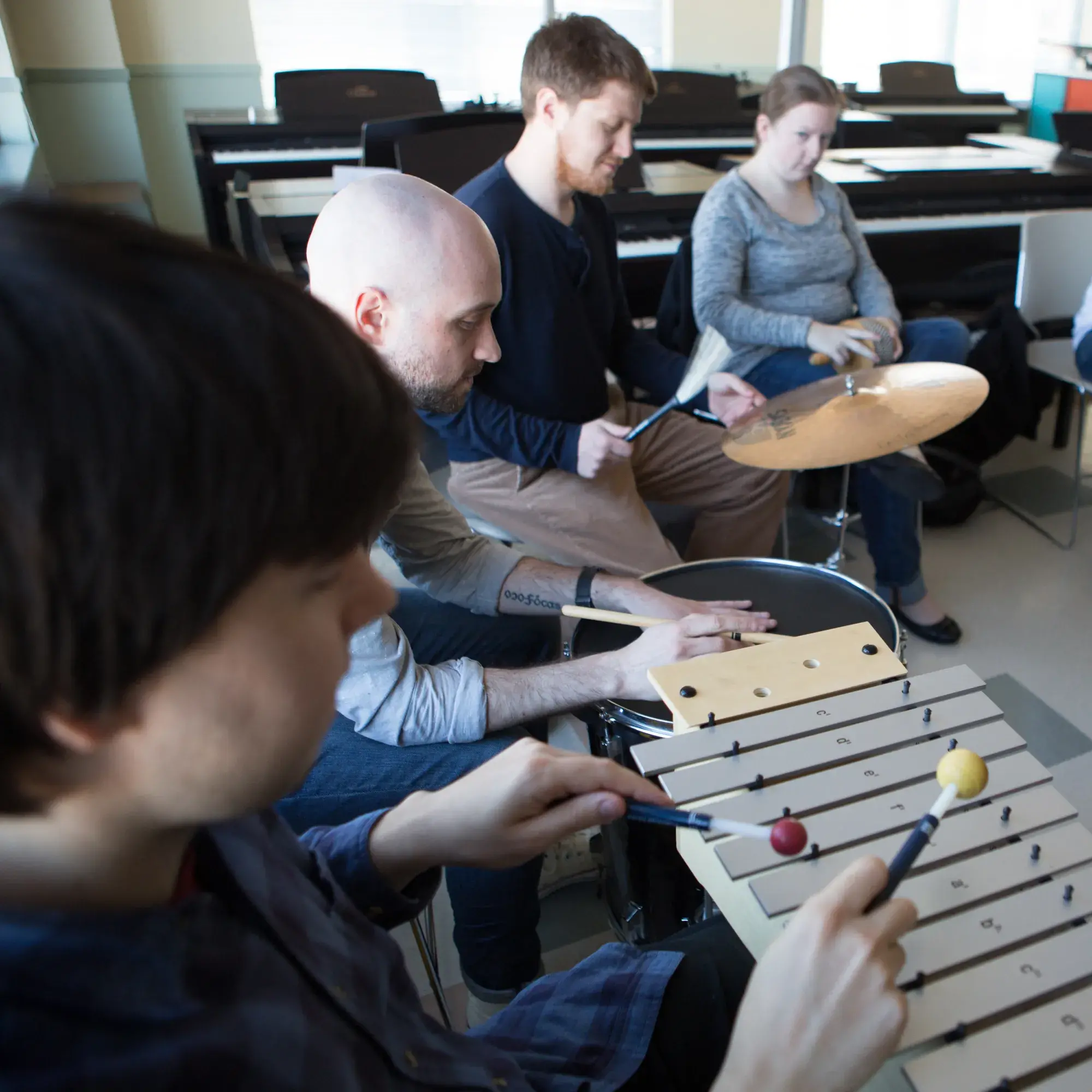 students in music therapy class