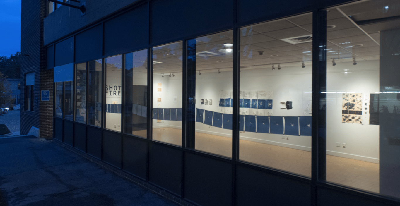 picture of gallery from the outside all lit up at night