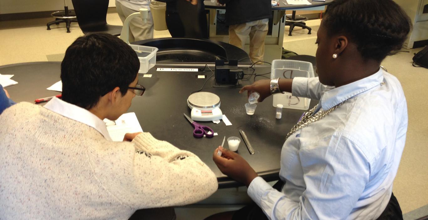 Willems classrom with students at lab table