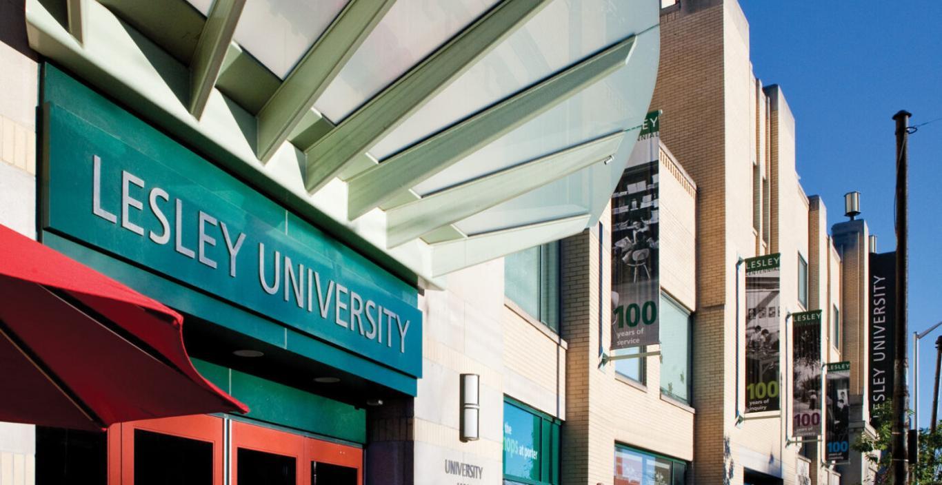 Photo of University Hall exterior 