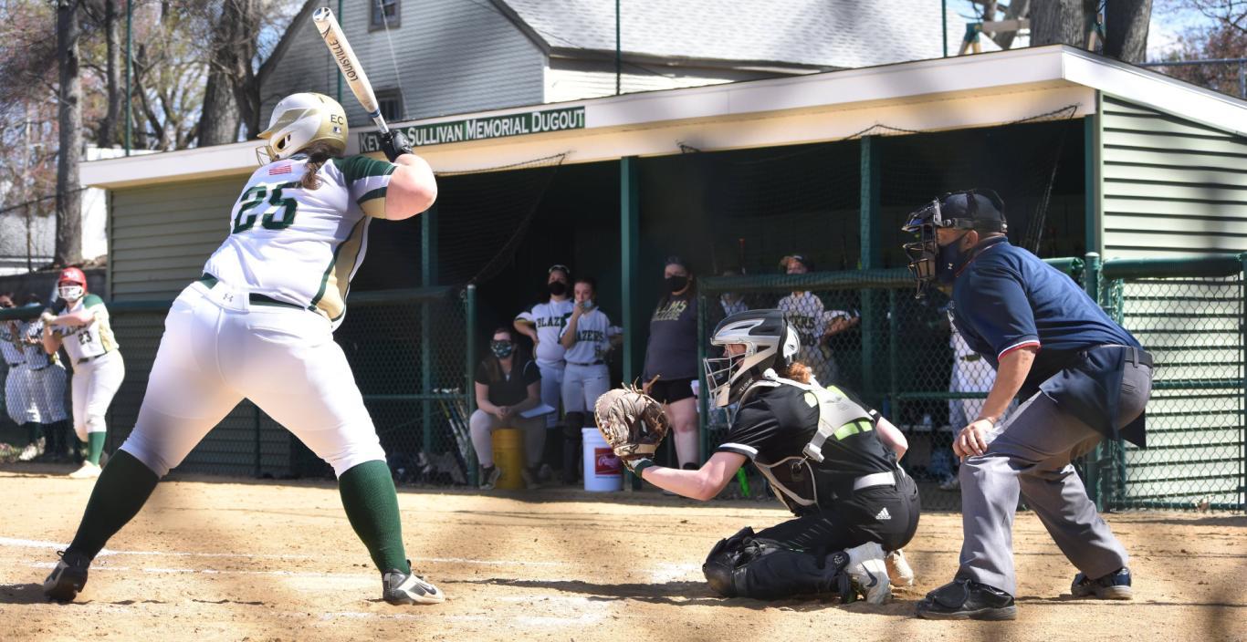 ilana-zack-catching-in-a-game