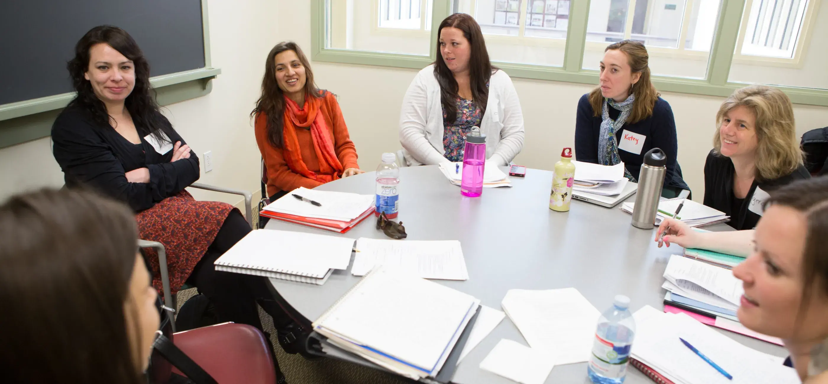 students meeting at round table